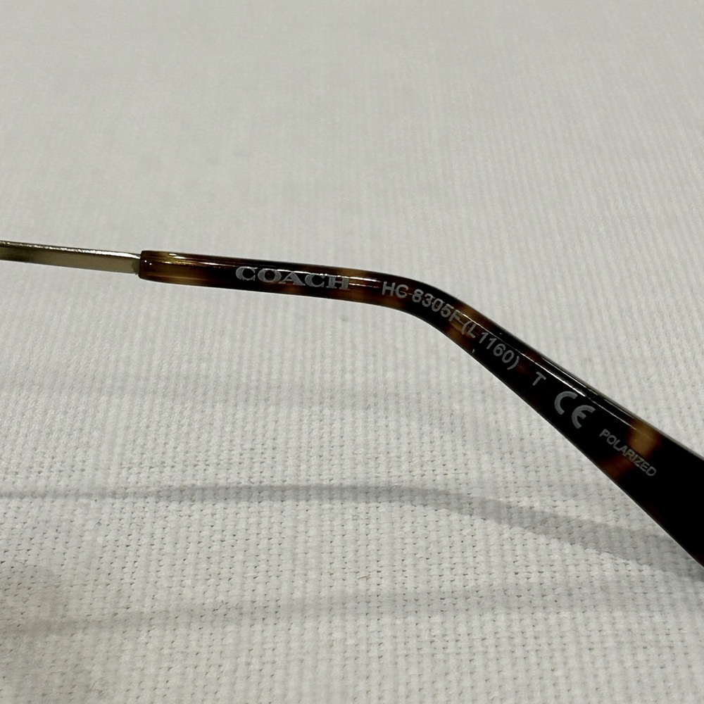 Coach Dark Tortoise Sunglasses with hard case and dust cloth - Picture 3 of 9